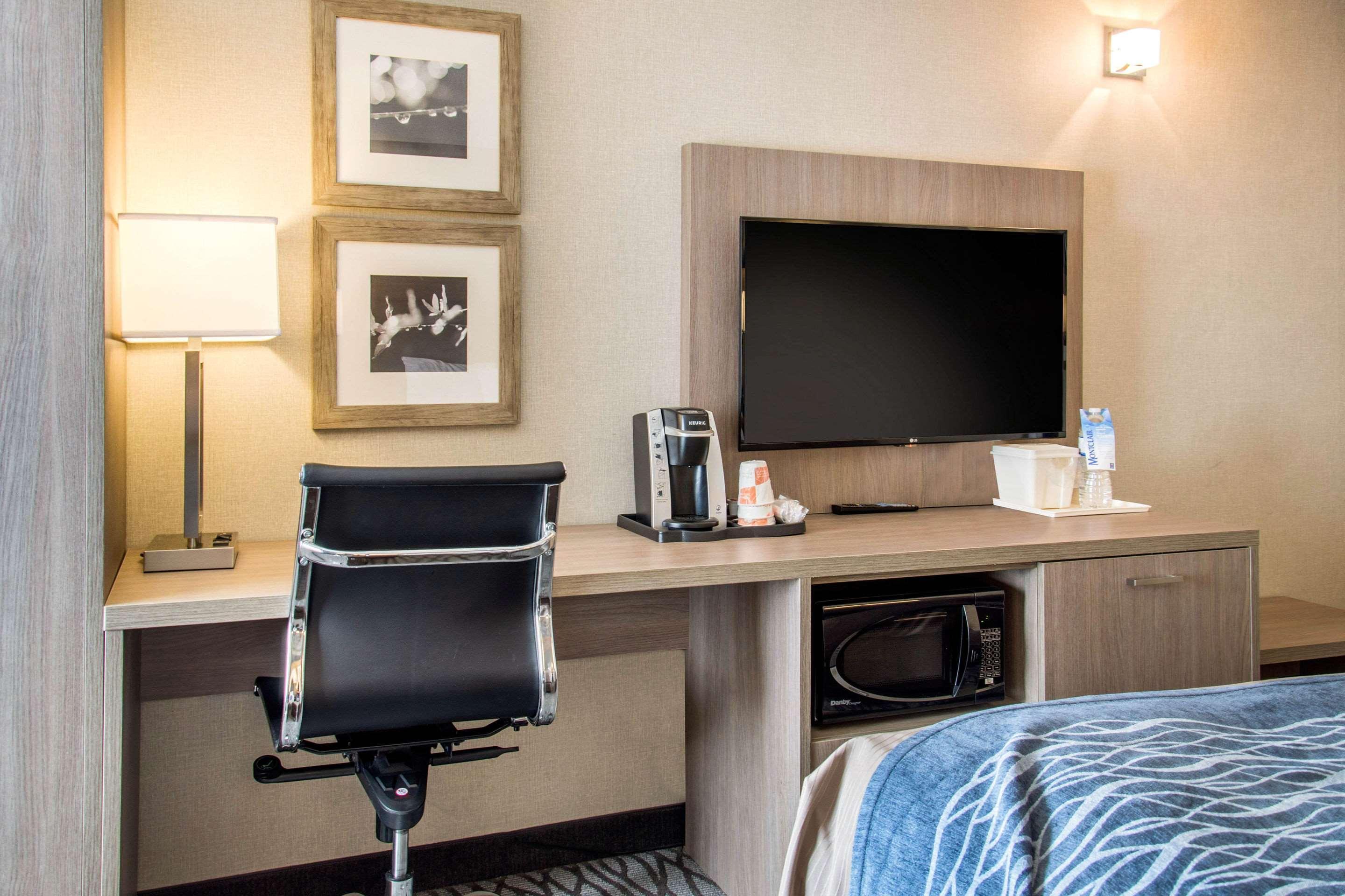 Comfort Inn Airport Dorval Exterior foto